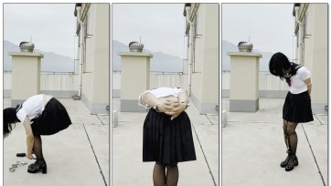 25718